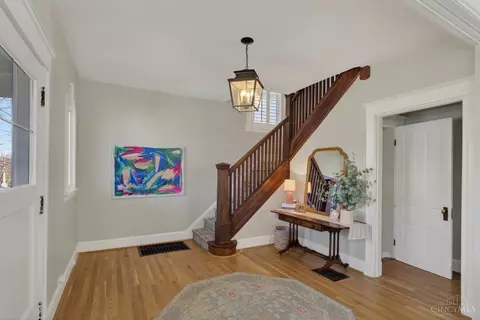 Entry Way - 3570 Monteith Ave, Cincinnati, OH 45208 photo 6 of 15