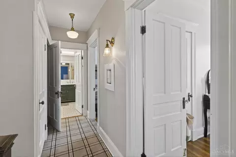 Entry Way - 3570 Monteith Ave, Cincinnati, OH 45208 photo 12 of 15