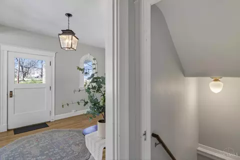 Entry Way - 3570 Monteith Ave, Cincinnati, OH 45208 photo 13 of 15