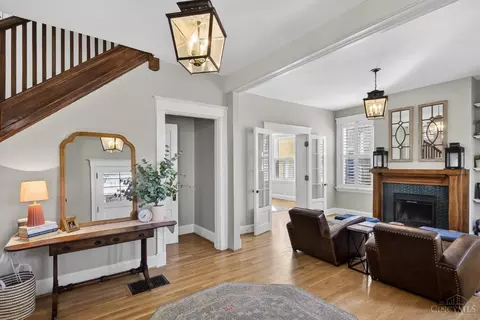 Entry Way - 3570 Monteith Ave, Cincinnati, OH 45208 photo 1 of 15