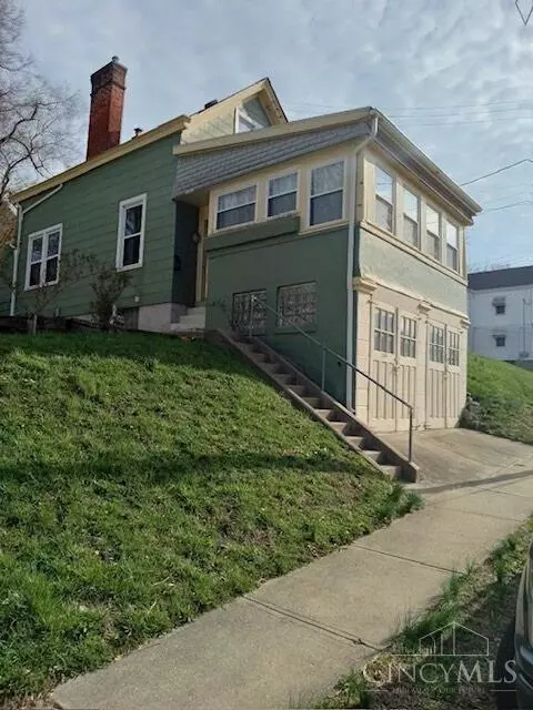 218 Washington Ave, Saint Bernard, OH 45217