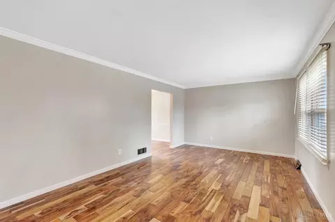 Living - 1959 John Gray Rd, Cincinnati, OH 45240 photo 1 of 8