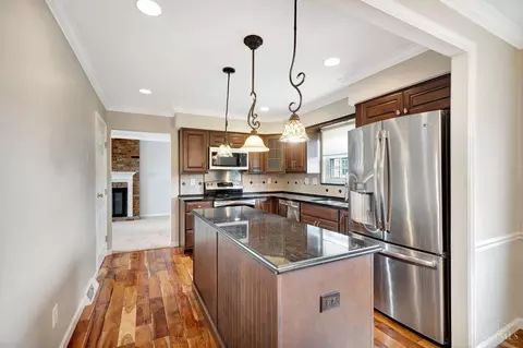 Kitchen - 1959 John Gray Rd, Cincinnati, OH 45240 photo 1 of 5
