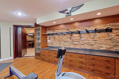2601 Stonehaven Dr, Cincinnati, OH 45245 photo 32