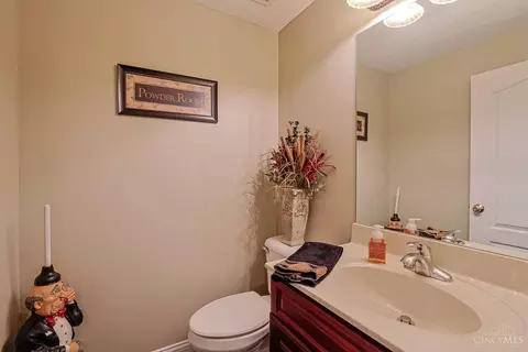 2601 Stonehaven Dr, Cincinnati, OH 45245 photo 44
