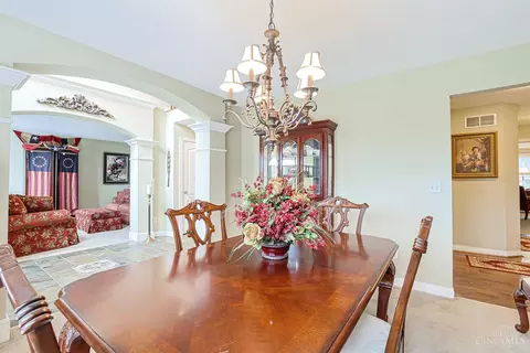 2601 Stonehaven Dr, Cincinnati, OH 45245 photo 13