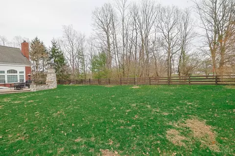 2601 Stonehaven Dr, Cincinnati, OH 45245 photo 52