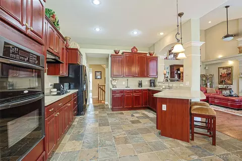 2601 Stonehaven Dr, Cincinnati, OH 45245 photo 17