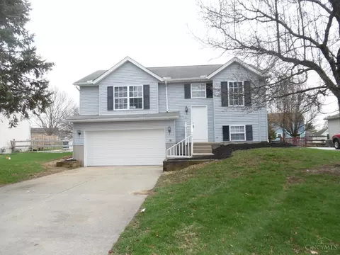 624 Meadow Brook Pl, Trenton, OH 45067