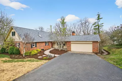 350 Pleasant Hill Dr, Wyoming, OH 45215