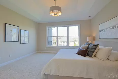 Bedroom - 10263 Ryans Way, Blue Ash, OH 45241 photo 2 of 8