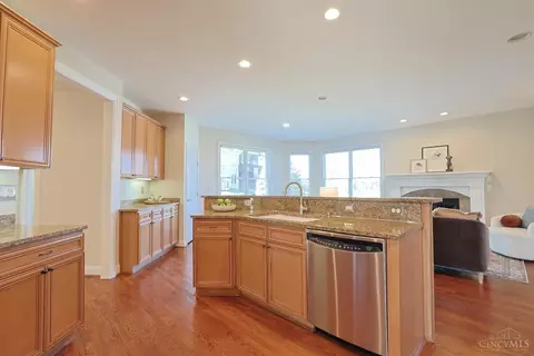Kitchen - 10263 Ryans Way, Blue Ash, OH 45241 photo 4 of 6