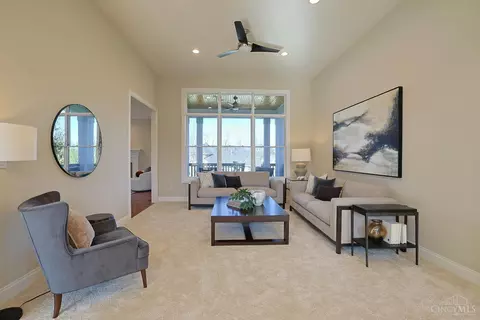 Living - 10263 Ryans Way, Blue Ash, OH 45241 photo 2 of 5