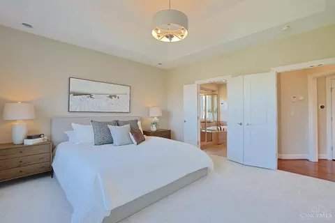 Bedroom - 10263 Ryans Way, Blue Ash, OH 45241 photo 4 of 8