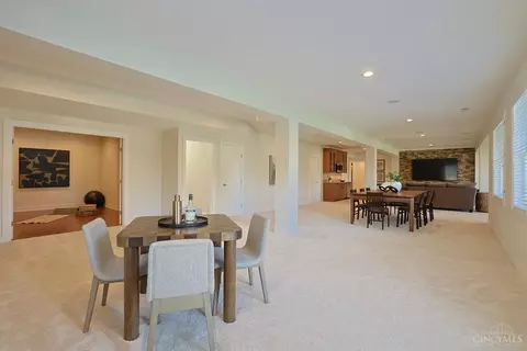 Dining - 10263 Ryans Way, Blue Ash, OH 45241 photo 10 of 10
