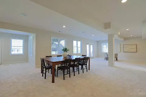 Dining - 10263 Ryans Way, Blue Ash, OH 45241 photo 7 of 10