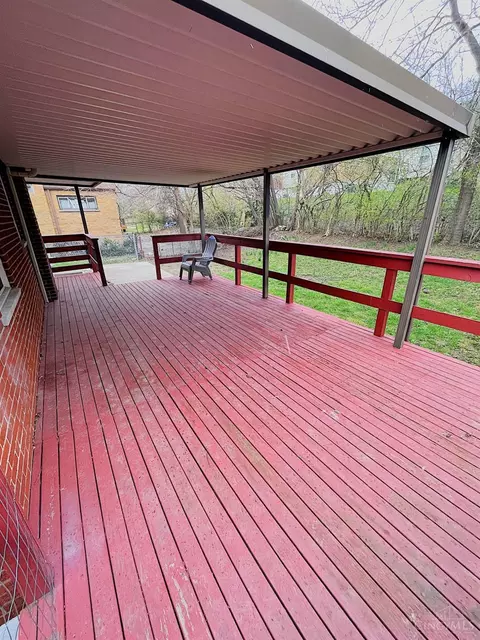 Exterior - 990 Covedale Ave, Cincinnati, OH 45238 photo 2 of 6