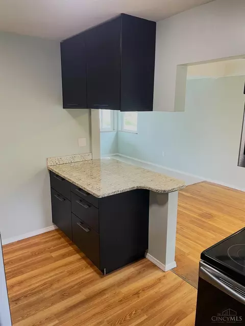 Kitchen - 990 Covedale Ave, Cincinnati, OH 45238 photo 4 of 4