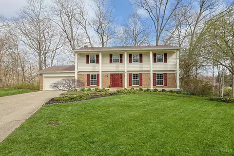 3261 Boxwood Cir, Evendale, OH 45241
