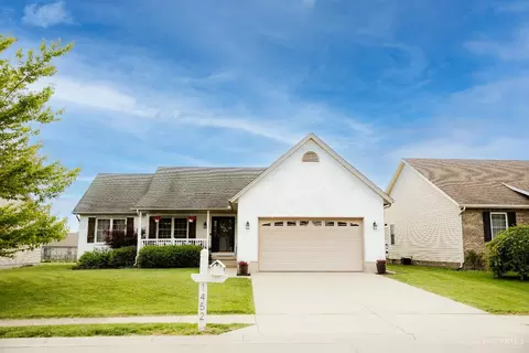 1452 Meadow Ridge Cir, Wilmington, OH 45177
