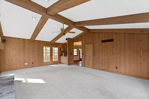Living - 5182 Michael Anthony Ln, Cincinnati, OH 45247 photo 7 of 7