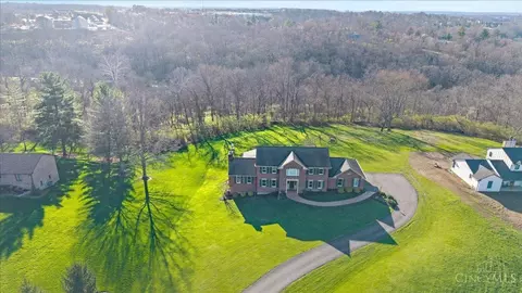 5182 Michael Anthony Ln, Cincinnati, OH 45247