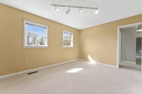 Bedroom - 5182 Michael Anthony Ln, Cincinnati, OH 45247 photo 5 of 6