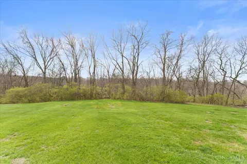 Exterior - 5182 Michael Anthony Ln, Cincinnati, OH 45247 photo 6 of 8