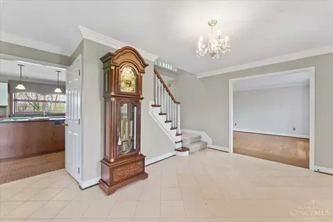 Entry Way - 5182 Michael Anthony Ln, Cincinnati, OH 45247 photo 3 of 6