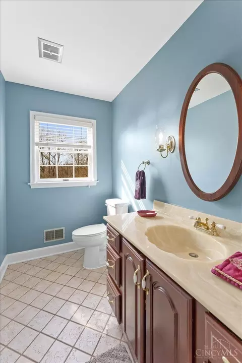 Bath - 5182 Michael Anthony Ln, Cincinnati, OH 45247 photo 1 of 7
