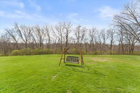Exterior - 5182 Michael Anthony Ln, Cincinnati, OH 45247 photo 5 of 8