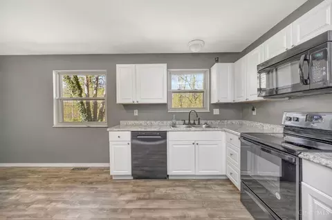 Kitchen - 9125 Tag Dr, Cincinnati, OH 45231 photo 1 of 5