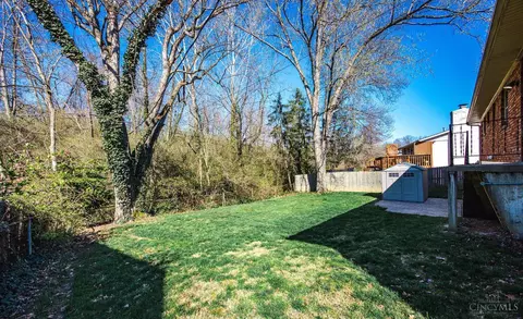 Exterior - 9125 Tag Dr, Cincinnati, OH 45231 photo 4 of 7