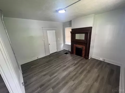 Living - 238 Helen St, Cincinnati, OH 45219 photo 1 of 1
