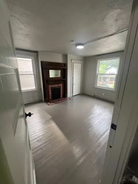 238 Helen St, Cincinnati, OH 45219