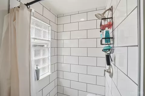 Bath - 1040 Burns Ave, Wyoming, OH 45215 photo 5 of 7