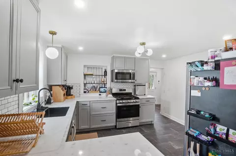 Kitchen - 1040 Burns Ave, Wyoming, OH 45215 photo 1 of 6