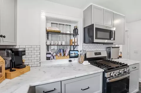 Kitchen - 1040 Burns Ave, Wyoming, OH 45215 photo 6 of 6