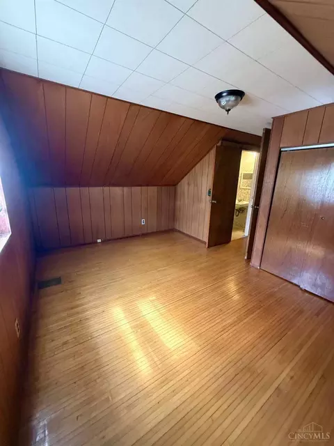 Bedroom - 6381 Golfway Dr, Cincinnati, OH 45239 photo 5 of 5
