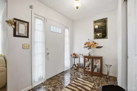 Entry Way - 1105 Inner Circle Dr, Forest Park, OH 45240 photo 1 of 4