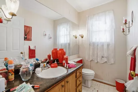 Bath - 1105 Inner Circle Dr, Forest Park, OH 45240 photo 1 of 6