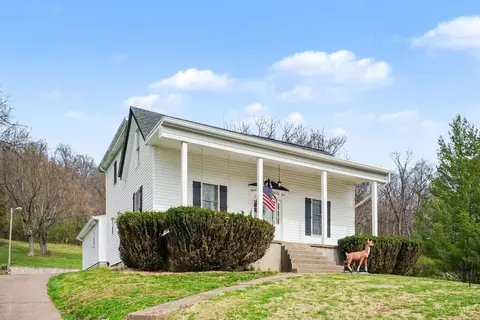 Exterior - 7332 Hillside Ave, Cincinnati, OH 45233 photo 2 of 12