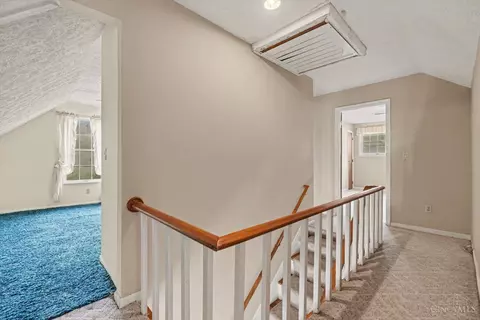 Entry Way - 7332 Hillside Ave, Cincinnati, OH 45233 photo 4 of 4