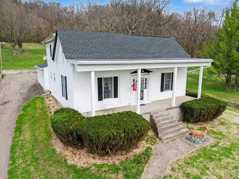 Exterior - 7332 Hillside Ave, Cincinnati, OH 45233 photo 11 of 12