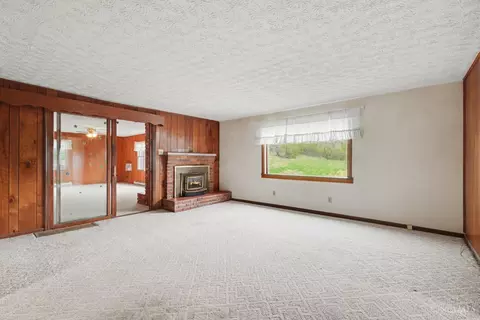 Living - 7332 Hillside Ave, Cincinnati, OH 45233 photo 1 of 7