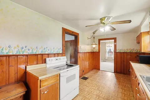 Kitchen - 7332 Hillside Ave, Cincinnati, OH 45233 photo 2 of 2