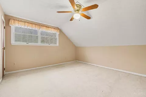 Bedroom - 7332 Hillside Ave, Cincinnati, OH 45233 photo 9 of 11