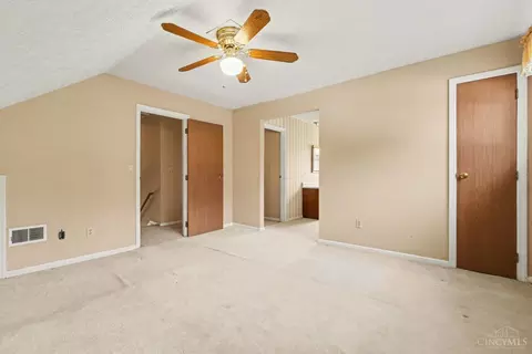 Bedroom - 7332 Hillside Ave, Cincinnati, OH 45233 photo 7 of 11