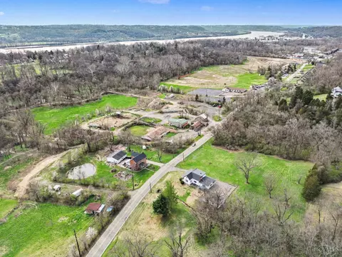 View/Area - 7332 Hillside Ave, Cincinnati, OH 45233 photo 3 of 7