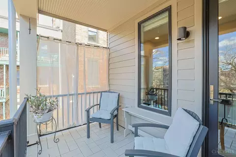 Exterior - 1325 Republic St, Cincinnati, OH 45202 photo 5 of 10